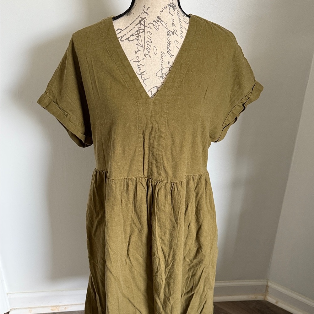 Universal Thread L Khaki V-Neck Dress